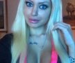 GALERIE FOTO Această româncă a înnebunit internetul! Ipostazele în care se pozează bomba sexy adună mii de like-uri în doar câteva minute