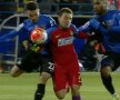 FOTO Steaua bârsană » Gafele arbitrilor au influențat rezultatul din Viitorul - Steaua 1-3 » Henț și un penalty ușor!