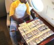 Bani pe jos » Mayweather și-a expus din nou averea pe rețelele de socializare