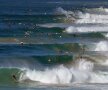 
INVAZIA SURFERILOR. Așa arată apele australiene din Coolangatta într-o zi de pregătire pentru concurs. (foto: guliver/gettyimages)