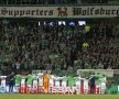 Victorie fabuloasă a lui Wolfsburg, 2-0 cu Real Madrid. Nemții au sărbătorit în fața galeriei la final. Foto: Reuters