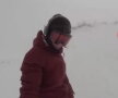 VIDEO » O femeie s-a filmat în timp ce schia! După ce a văzut filmarea a fost la un pas de infarct