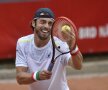 Paolo Lorenzi serveşte râzând