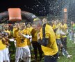 GALERIE FOTO + VIDEO Imagini de colecție de la petrecerea Astrei Giurgiu! Șumudică a venit cu fularul Rapidului, la stații s-a auzit imnul Champions League