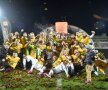 GALERIE FOTO + VIDEO Imagini de colecție de la petrecerea Astrei Giurgiu! Șumudică a venit cu fularul Rapidului, la stații s-a auzit imnul Champions League