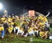 GALERIE FOTO + VIDEO Imagini de colecție de la petrecerea Astrei Giurgiu! Șumudică a venit cu fularul Rapidului, la stații s-a auzit imnul Champions League