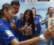 GALERIE FOTO Show în Asia » "Vulpițele" din Thailanda au sărbătorit titlul lui Leicester