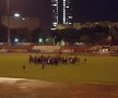 FOTO Durere fără margini » Dinamoviștii au plâns în hohote și au aprins lumânări la Urgență şi pe gazonul din Ştefan cel Mare! Jucătorii s-au alăturat