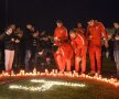 FOTO Durere fără margini » Dinamoviștii au plâns în hohote și au aprins lumânări la Urgență şi pe gazonul din Ştefan cel Mare! Jucătorii s-au alăturat