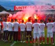 FOTO Spectacol de zile mari în liga a 6-a » Suporterii au făcut show la sărbătoarea de promovare a echipei
