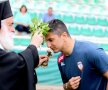 Conducerea lui Skoda Xanthi a chemat la antrenament un sobor de preoți, care au ținut o slujbă care i-a emoționat pe jucători și pe Răzvan Lucescu