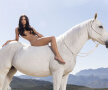 FOTO Emily Ratajkowski a imitat o personalitate istorică și a pozat nud pentru a susține drepturile femeilor