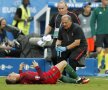 Cristiano Ronaldo se resimte după o lovitură primită în urma unui duel cu Payet Foto: Reuters
