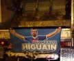 GALERIE FOTO Transferul lui Higuain la Juventus i-a înfuriat pe suporterii napolitani » Cele mai violente reacții + 6 trădători celebri din fotbal