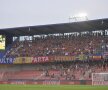 FOTO Praga nu iubeşte fotbalul » Stadionul lui Sparta a oferit o imagine dezolantă: dacă nu e hochei, cehii nu prea sunt interesaţi