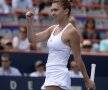 ÎNCĂ UN PAS. Simona a trecut în "sferturi", la Montreal, de Svetlana Kuznețova, 3-6, 6-1, 6-1, și va juca în semifinale pe Angelique Kerber (foto: Reuters)