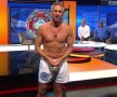 VIDEO + FOTO FABULOS! Lineker s-a ținut de cuvânt! » A apărut doar în chiloți pentru emisiunea de Premier League! De ce a făcut asta