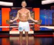 VIDEO + FOTO FABULOS! Lineker s-a ținut de cuvânt! » A apărut doar în chiloți pentru emisiunea de Premier League! De ce a făcut asta