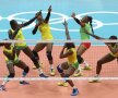 PARTY LA FILEU
Voleibalistele cameruneze sărbătoresc un punct. În stilul lui Usain Bolt