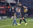 Raul Rusescu a fost susținut de fiica sa la partida dintre Osmanlispor și Steaua, scor 2-0 (foto: Raed Krishan)