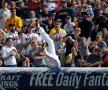 CADEEEEE! O prinde cineva? Efort fantastic în baseball pentru o minge care părea pierdută (foto: reuters)