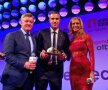 Van Persie la festivitatea de premiere a celui mai frumos gol din Premier League // Foto: Guliver/GettyImages