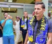 Primele imagini cu Costel Gâlcă în Arabia Saudită! Șeicii l-au așteptat cu flori la aeroport