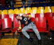 FOTO Lumea brutală a wrestlingului mexican: luptele se dau cu scaune în cap, cuțite și sârmă ghimpată