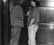 Castro îi face cadou șapca sa lui Maradona la Palatul Revoluției, pe 28 iulie 1987 Foto: Reuters