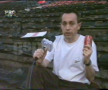 VIDEO Imagini fabuloase cu reporterul Tolontan în peluza incendiată de “câini” la Steaua - Dinamo din ‘97