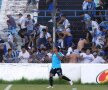 VIDEO Incidente grave la un meci de fotbal: un jucător a fost împușcat în cap!