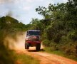 RUMBLE IN THE JUNGLE. Un Tatra de 8 tone jumătate țopăie pe o potecă din Paraguay în prima zi a Raliului Dakar 2017. foto: Guliver/GettyImages
