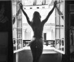 FOTO Își face singură fotografii nud pentru a atrage atenția asupra sărăciei