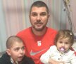 Primii paşi » Denis Paşcovici, copilul care a trecut prin 13 intervenţii pe creier, în urma unei tumori şi a unui atac cerebral, reuşeşte, sprijinit de părinţi, să păşească iar