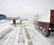 FOTO Epoca de gheață » Mai sunt doar două zile până când campionatul se va relua, iar vremea le dă bătăi de cap cluburilor organizatoare