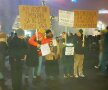VIDEO + FOTO A șasea zi de proteste! Prezență incredibilă în Piața Victoriei: 300.000 de oameni s-au strâns în fața Guvernului 