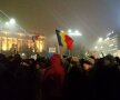 FOTO A șaptea zi de proteste » Oamenii ies în continuare în stadă împotriva guvernului Grindeanu! Contramanifestație la Cotroceni