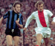 Piet Keizer (dreapta), căpitanul Ajaxului în finala CCE din 1972