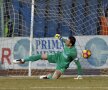 VIDEO+FOTO #steauaesteaua » ”Roş-albaştrii” au învins din nou Craiova, 2-1, după un fotbal solid, ajutată de golurile a doi renegaţi, Pintilii şi Enache