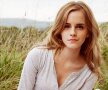 FOTO În sfârșit, dezbrăcată! Emma Watson a pozat în premieră topless