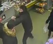 VIDEO + FOTO Un fost fotbalist a fost bătut crunt într-un magazin! Imaginile au fost surprinse de camerele de luat vederi 