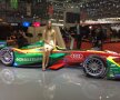 GALERIE FOTO Cine mai e atent la mașini? Fetele de la Salonul Auto de la Geneva i-au înnebunit pe vizitatori