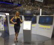 GALERIE FOTO Cine mai e atent la mașini? Fetele de la Salonul Auto de la Geneva i-au înnebunit pe vizitatori