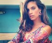 FOTO A îmblânzit Căluțul cabrat! » Mai vede cineva mașina? Sara Sampaio, spectaculoasă lângă un Ferrari