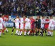 GALERIE FOTO Fără cola, dar cu noroi, torțe sau Hîldan și Adi Ilie pe teren! 50 de imagini care arată ce era cu adevărat un derby în România