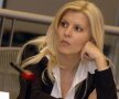 FOTO Fan de lux la meciul Dinamo - CFR » Elena Udrea și-a susținut echipa favorită