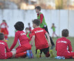 Până să ajungă în grija lui Badea, copiii de la CS Dinamo se antrenau pe unde apucau // Foto Alex Nicodim