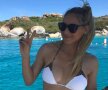 FOTO Încă arată bine! Anna Kournikova, imagini incendiare de la plajă