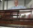 Comoara din pianină. Sute de monede de aur găsite sub clapele unei pianine