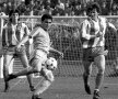 3 LEGENDE ÎNTR-O POZĂ. Așa arătau derby-urile Steaua-Dinamo din '80:  Lupescu, Hagi și Lupu (de la stânga la dreapta). 